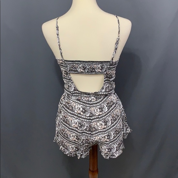 American eagle Romper - Picture 8 of 8